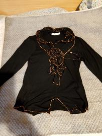 maglia con balze decorativo