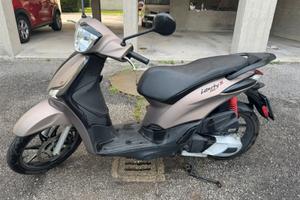 🛵 PIAGGIO LIBERTY 125 S – 2023 – SOLO 4.267 KM