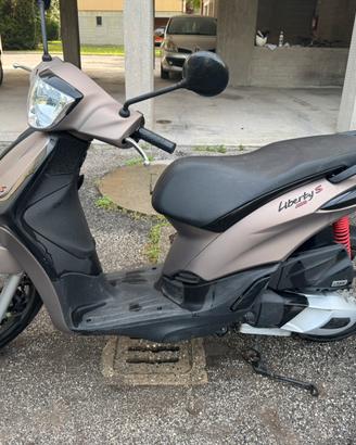 🛵 PIAGGIO LIBERTY 125 S – 2023 – SOLO 4.267 KM