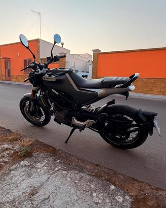 Husqvarna svartpilen 125 2022