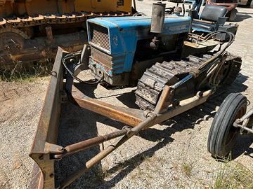 Landini C6000 Special con apripista e sollevatore