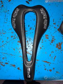 Selle bici da corsa in carbonio