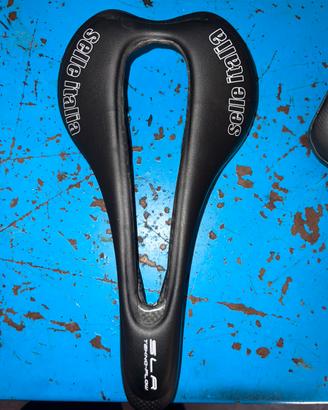 Selle bici da corsa in carbonio