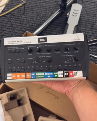 Behringer P16-M