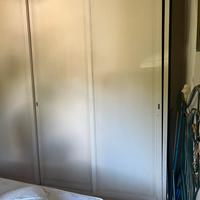 Armadio a porte scorrevoli