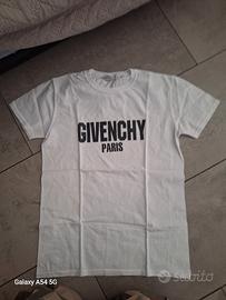 maglietta givenchy