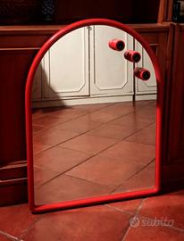 Specchio da bagno vintage in plastica rossa
