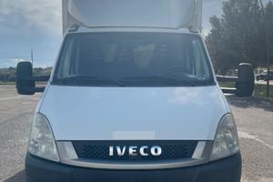 IVECO DAILY 3.0 180cv CASSONATO