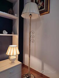 piantana e 2 lumi da camera letto