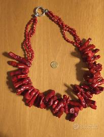 enorme collana di corallo