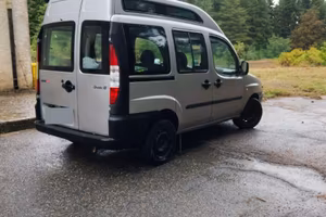 Doblò tetto alto GPL benzina  per disabili.