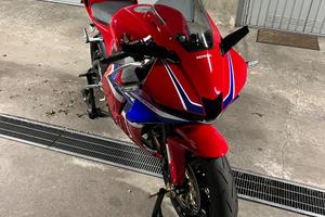 HONDA CBR 600 RR