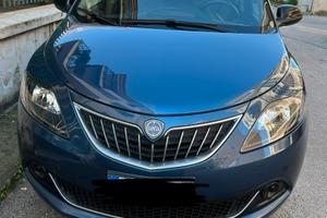 Lancia Ypsilon 1.0 Hibrid