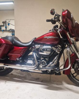 Harley-Davidson 107 Street glide