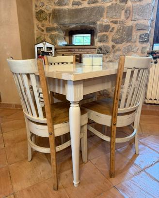 Tavolo provenzale shabby