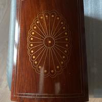 Scatola legno intarsiata