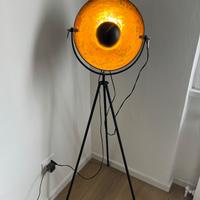 Lampada da terra stile industriale