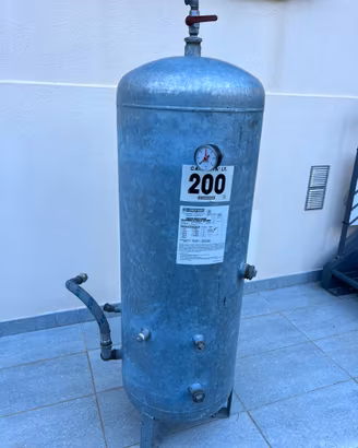 Serbatoio zincato da 200 litri per autoclave