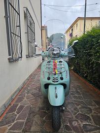 Piaggio Vespa GTS 300 2023