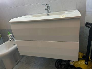 Mobile bagno sospeso bianco con pensile