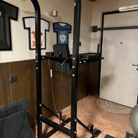 Stazione dip bar / dip station palestra