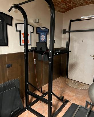 Stazione dip bar / dip station palestra