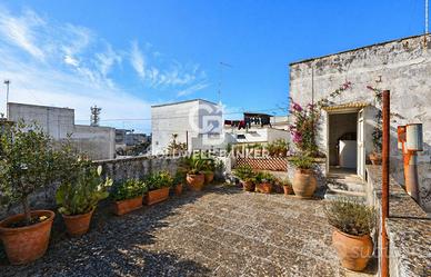 Casa indipendente - Campi Salentina