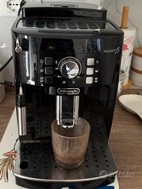 Macchina caffè de longhi magnifica S