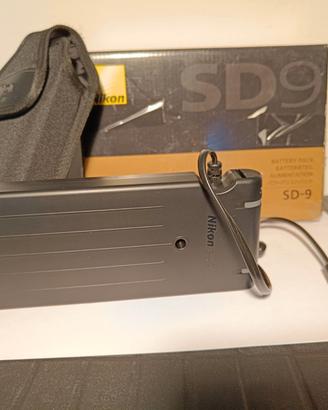 Nikon SD-9 battery pack