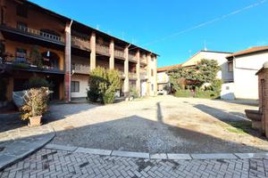 CASA DI CORTE A MESERO