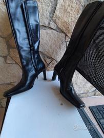 stivali donna in pelle nera mai usati Cinti