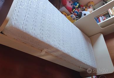 Letto singolo con materasso