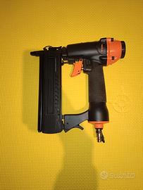 Pistola sparachiodi Tacklife