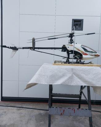 Un elicottero a scoppio Augusta A 109