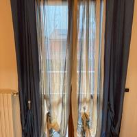 Tende blu e beige