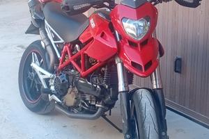 Ducati hypermotard 1100