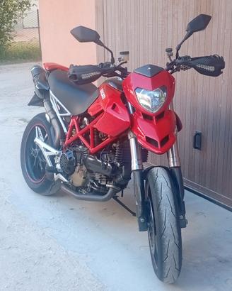 Ducati hypermotard 1100