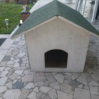 casetta in legno per cane di piccola taglia