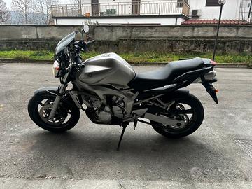 YAMAHA FZ6