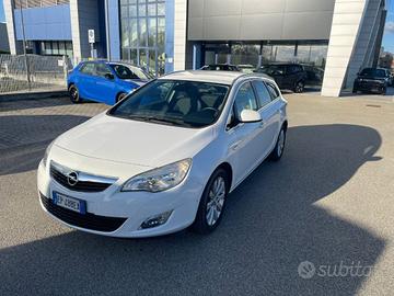OPEL Astra 1.7 CDTI 110CV Sports Tourer Cosmo