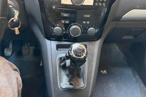 Macchina opel zafira