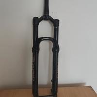 forcella rock shox lyrik 150 mm