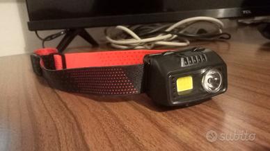 Torcia frontale per escursionismo