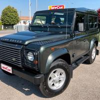 Land Rover Defender 90 2.4 TD4 Station Wagon S