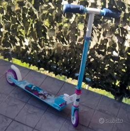 Monopattino Frozen + Barbie Pizzeria e auto