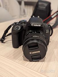 Canon EOS 800d + 3 obiettivi inclusi