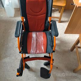 Carrozzina Pieghevole Ultraleggera in Alluminio 