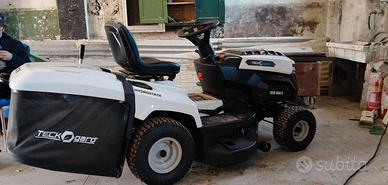 Trattorino tagliaerba