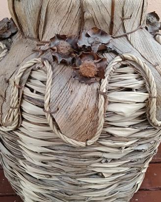 Vaso in fibra di cocco.