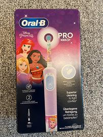 Spazzolino elettrico Oral B kids